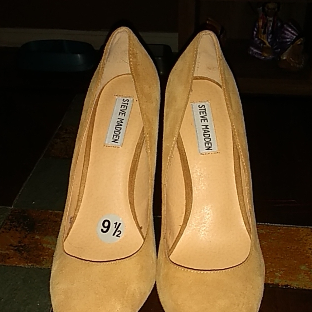 Steve Madden pumps
